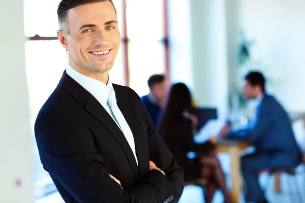 Groupe d'un homme d'affaires dans le bureau — Photo