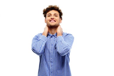 İzole yakışıklı komik adam