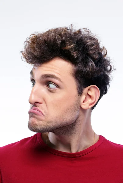 Beau homme aux cheveux bouclés isolé — Photo