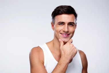 İzole yakışıklı bir adam portresi