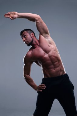 yakışıklı sporcu izole