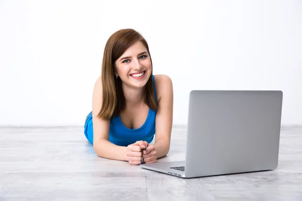 Portrait of a beautiful woman — Stock Photo, Image