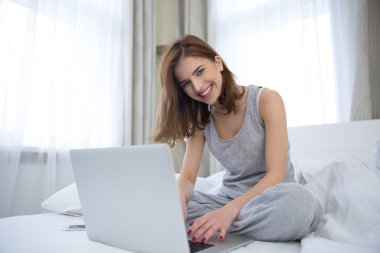 Çekici Genç Kadın