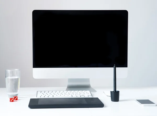 Personal computer on the table in office — Stock Photo, Image