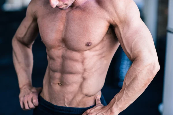 근육 질 남자의 몸통 — 스톡 사진