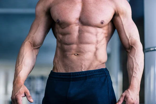 Gespierde man's torso — Stockfoto