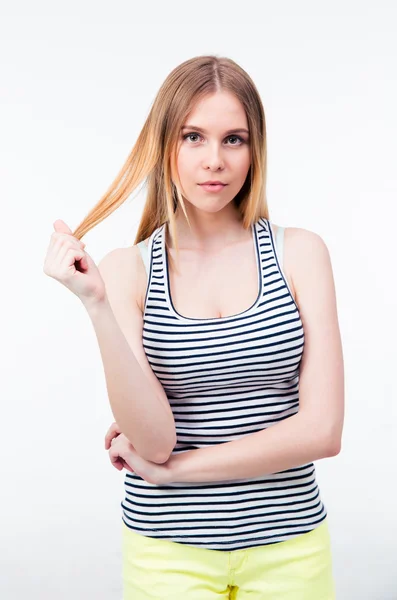 Portret van een mooie jonge vrouw — Stockfoto