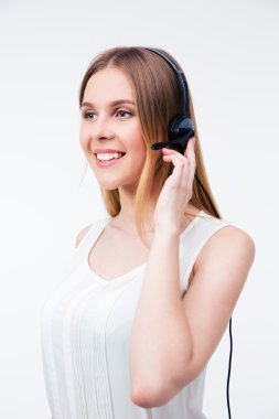 Mutlu genç kadın operatör kulaklık