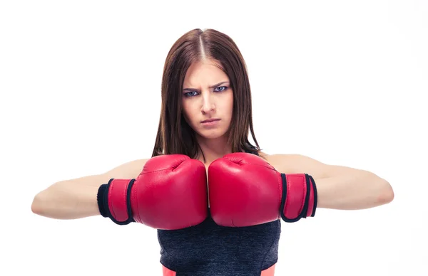 Mujer deportiva seria con guantes de boxeo — Foto de Stock