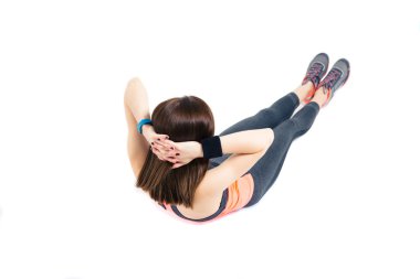 fitness kadının karın egzersizleri yapması