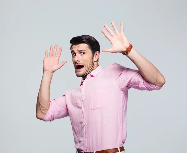 Assustado e gritando empresário parar de gesticular — Fotografia de Stock