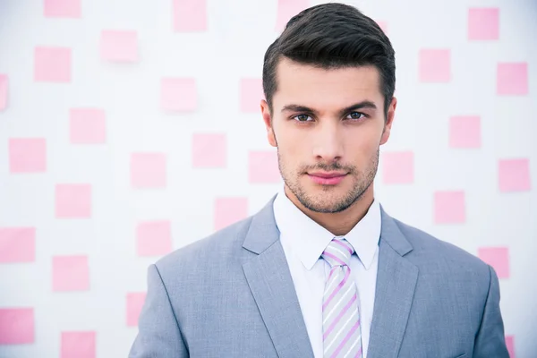 Portrait of a confident businessman looking at camera — Stock Photo, Image