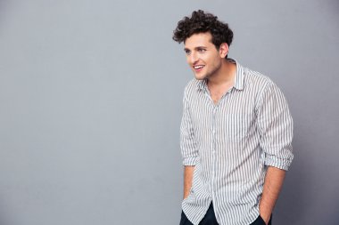 Şaşırmış bir casual adam portresi