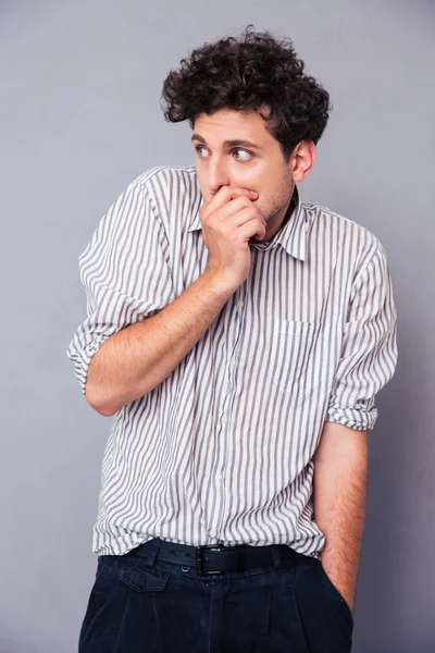 Man covering his mouth — Stock Photo, Image