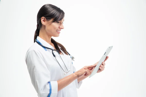 Kvinnlig läkare som använder tablettdator — Stockfoto