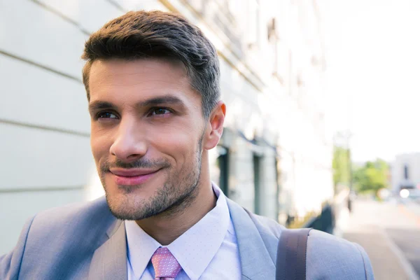 Retrato de un hombre de negocios feliz — Foto de Stock