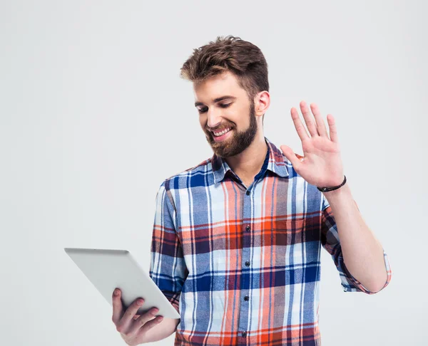 Retrato de un hombre feliz haciendo videollamada — Foto de Stock