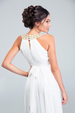 Güzel bir kadın portresi arkadan görünüm