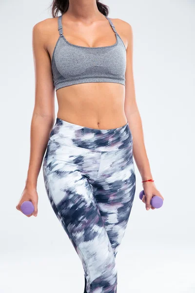 Fitness-Frauenkörper mit Kurzhanteln — Stockfoto