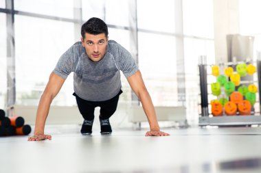 Gym şınav adam