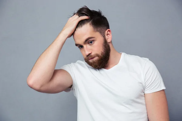 Retrato de um homem casual pensativo — Fotografia de Stock