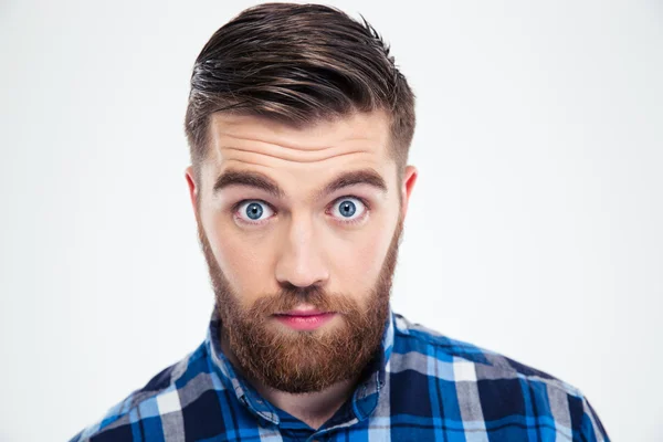 Retrato de un hombre con grandes ojos mirando a la cámara — Foto de Stock