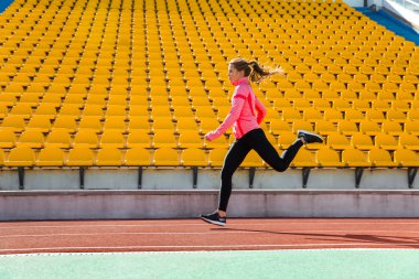 Stadı'nda çalışan kadın
