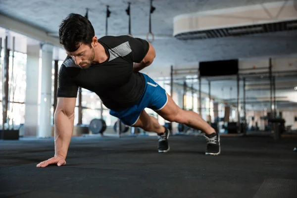 Athlet robi jedna ręka push-up — Zdjęcie stockowe