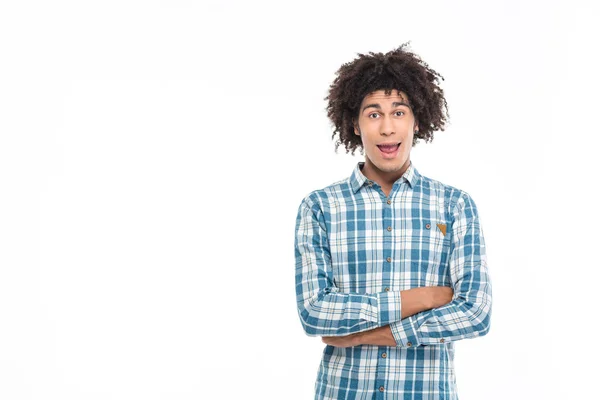 Afro-americano de pé com braços dobrados — Fotografia de Stock