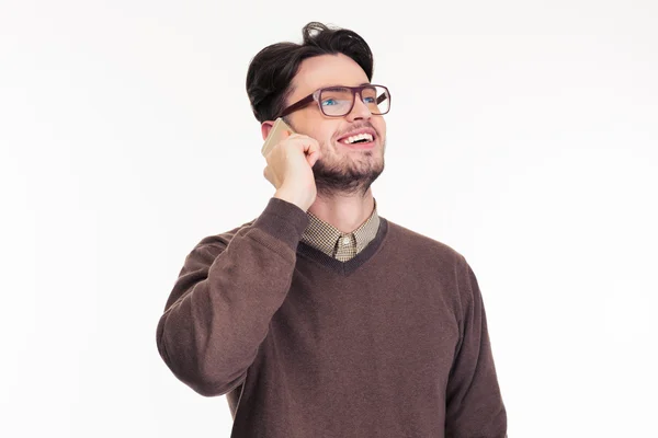 Retrato de un hombre sonriente hablando por teléfono — Foto de Stock