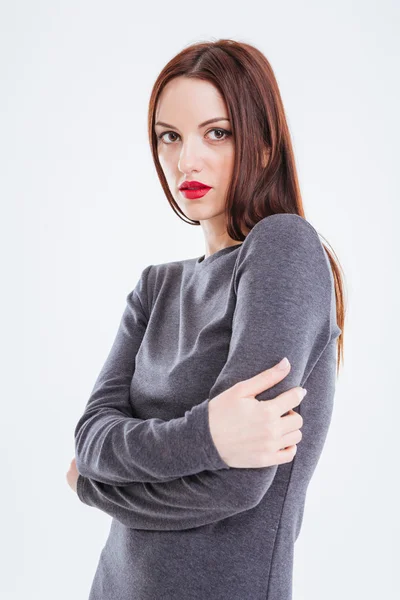 Modeporträt einer schönen jungen Frau mit roten Lippen — Stockfoto