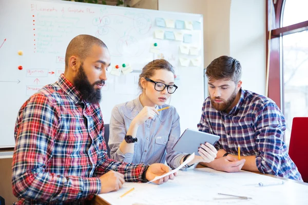 Young business people working together — Stock Photo, Image