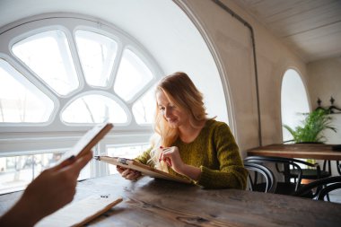 kadının okuma menüsü 