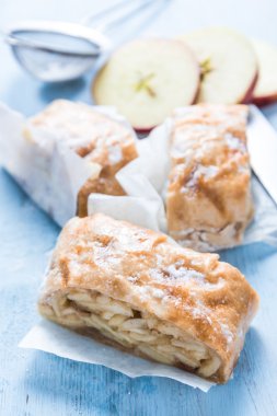 Pişirme, elma strudel malzemelerle ev