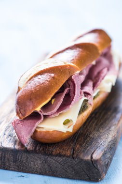 Mükemmel kahvaltı, sığır eti tuzlu kraker