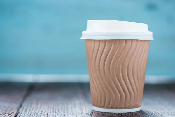 Заберіть чашку кавового пластику — стокове фото