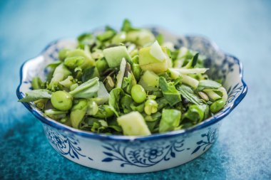 sağlıklı yeşil salata