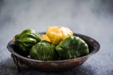 Bebek pattypan rustik kase