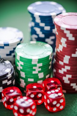 casino fişi ve dices Görünümü Kapat