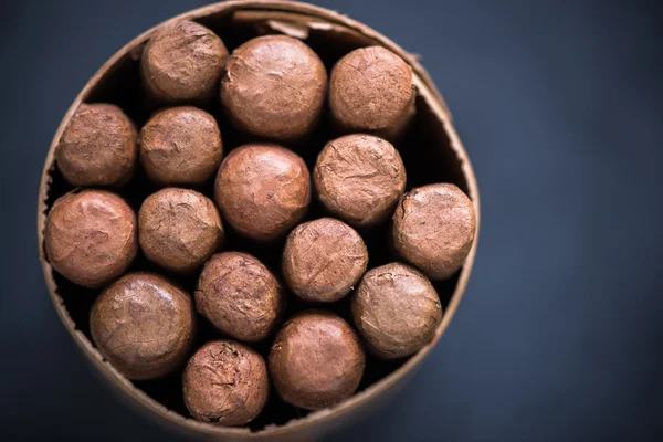 Пакет кубинських сигар — стокове фото