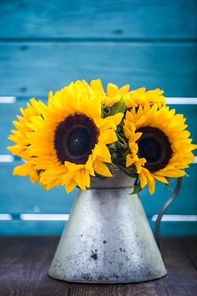 Sunflowers bouquet in vintage vase — Stock Photo, Image