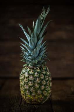 düşük ışıkta tüm ananas