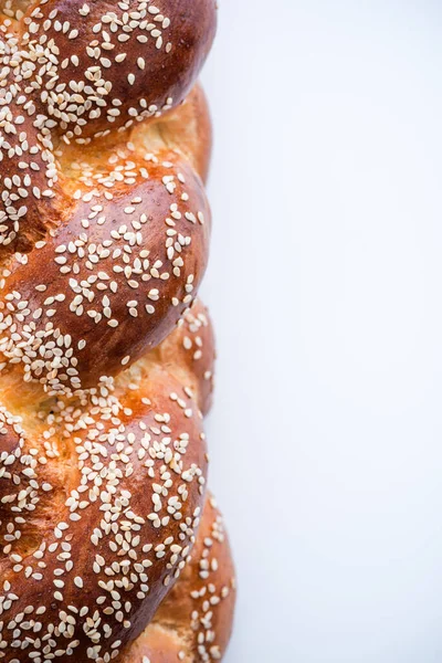 Challah Brød Med Sesame Frø Luk Visning - Stock-foto