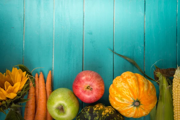 Fresh vegetables on table — Stock Photo, Image