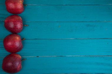 pastel renk w ahşap tablo taze organik Kırmızı elma çiftliği