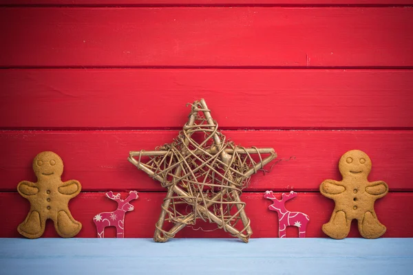 Jul stjärna renar och pepparkakor mannen bakgrund — Stockfoto