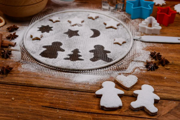 Gingerbread man and woman in love — Stock Photo, Image