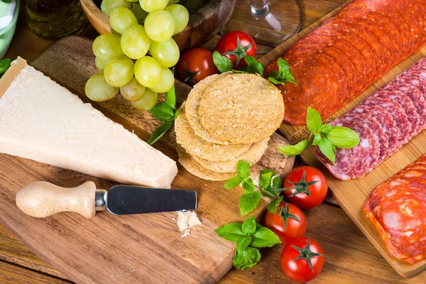 Overhead Vie Parmesan Cheese Other Snacks — Stock Photo, Image