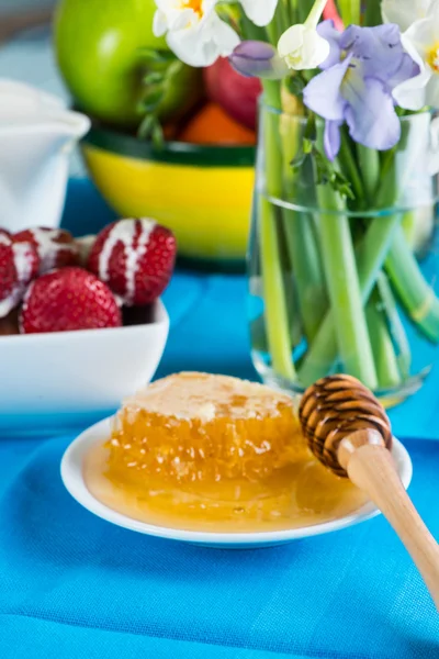 Fresh honey on pot with crumb Stock Picture