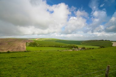 Kırlarda tepelerde üzerinden yatay görünüm
